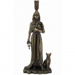 Egyptian Queen Nefertiti statuette in bronze aspect resin