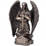 St Michel Statue 23 cm